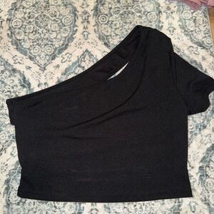 SHEIN Black Asymmetrical Crop Top